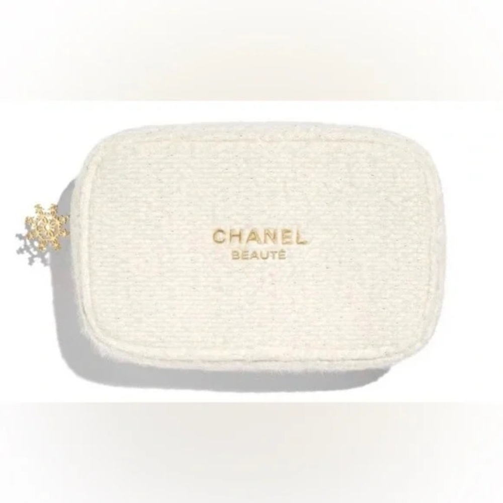 CHANEL White Textured Pouch with Gold Accent